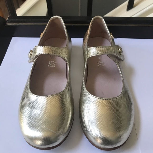 Venettini Other - Venettini gold Mary Jane, size 31 EUR, 1US.
